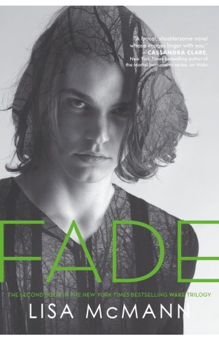 Fade: 02 (Wake) Paperback – 5 Jan. 2010