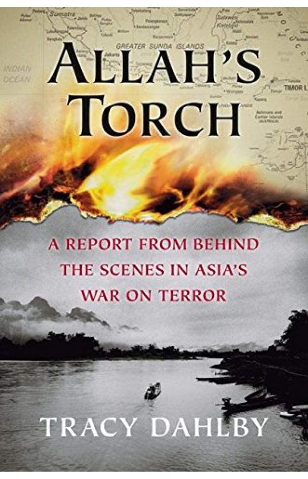 The Promised Neverland, Vol. 3: Destroy!: Volume 3