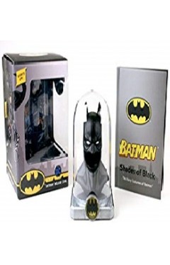 Batman: Deluxe Cowl: Lights up